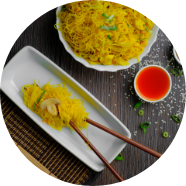 Riisinuudlid singapuri stiilis